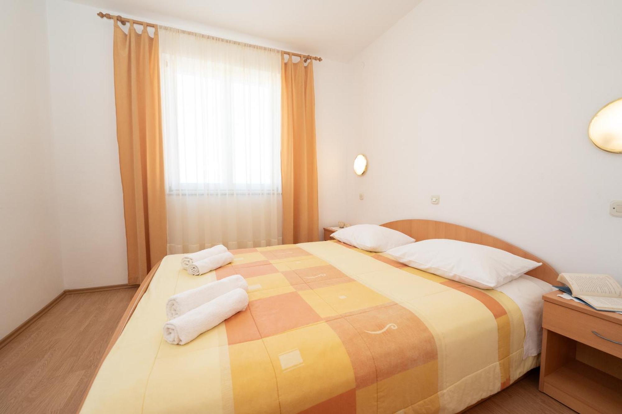 Apartments Biserka Novalja Room photo