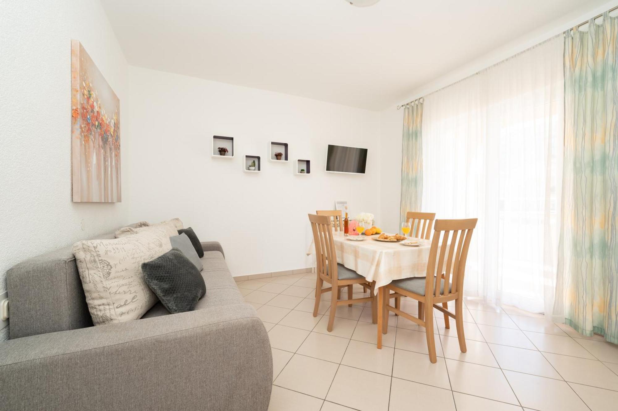 Apartments Biserka Novalja Room photo